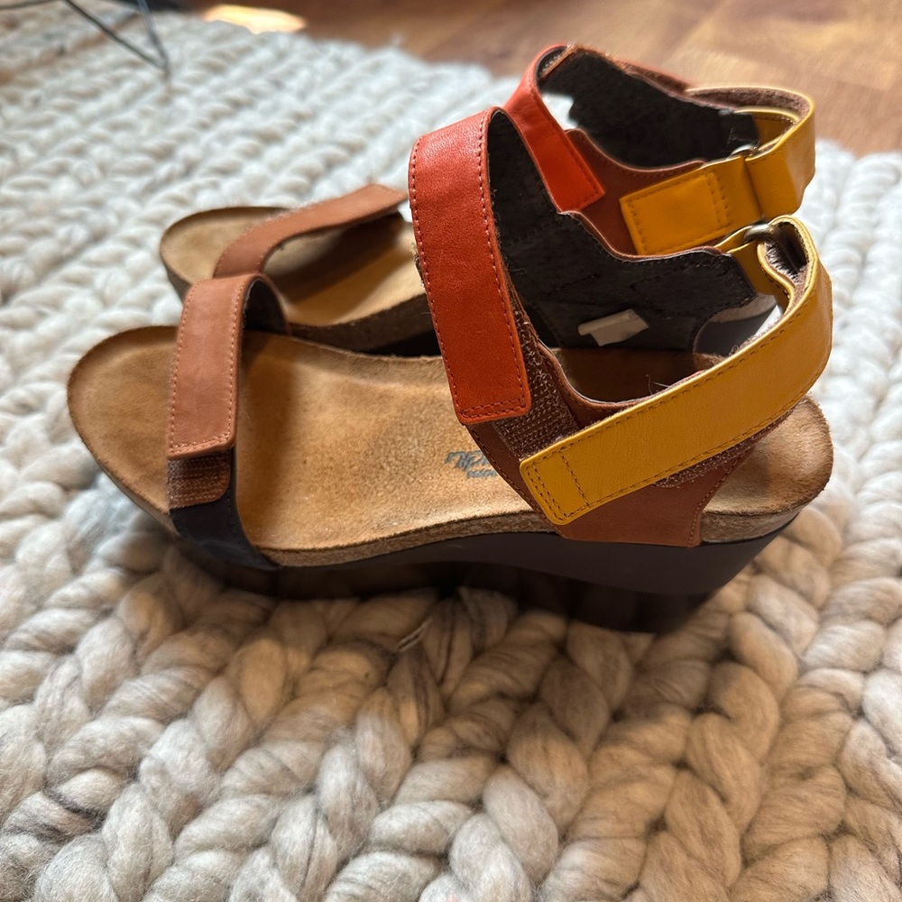 NAOT- strappy platform sandals Size EU 37
